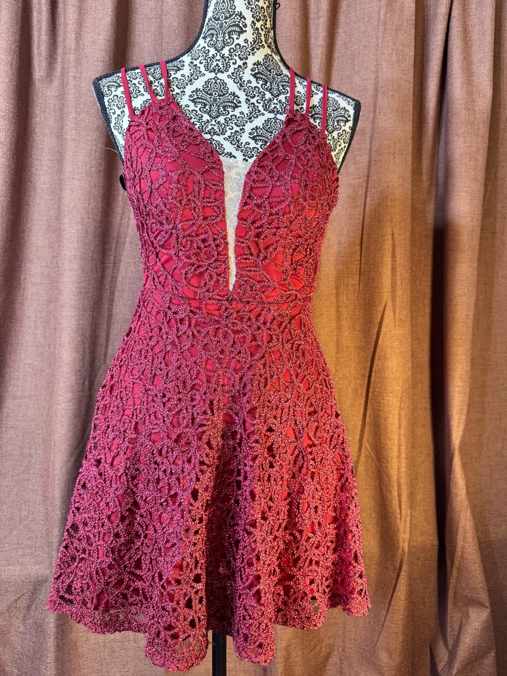 B. Darlin Deep Red Fancy Glitter Lace Strappy Formal Mini Dress Size 1/2​